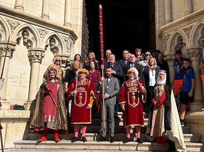 El Ayuntamiento custodia ya el Pendón de Alfonso VIII tras su traslado desde la Catedral