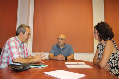 El concejal Jesús Alberto Pontones se reúne con la Asociación de Comercio para mantener la colaboración y analizar las acciones en marcha