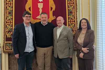 Dolz recibe a los directores saliente y entrante del Centro Penitenciario, Jesús Javier Mora y Jesús Martín